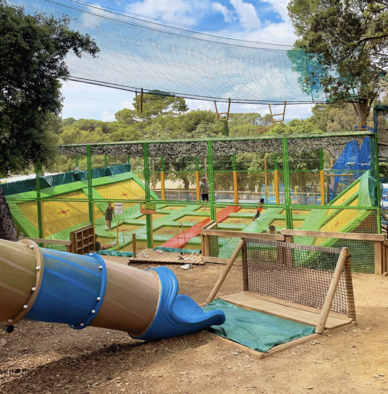 Foret 4 Mondes, parc d'attractions en extérieur pour enfants