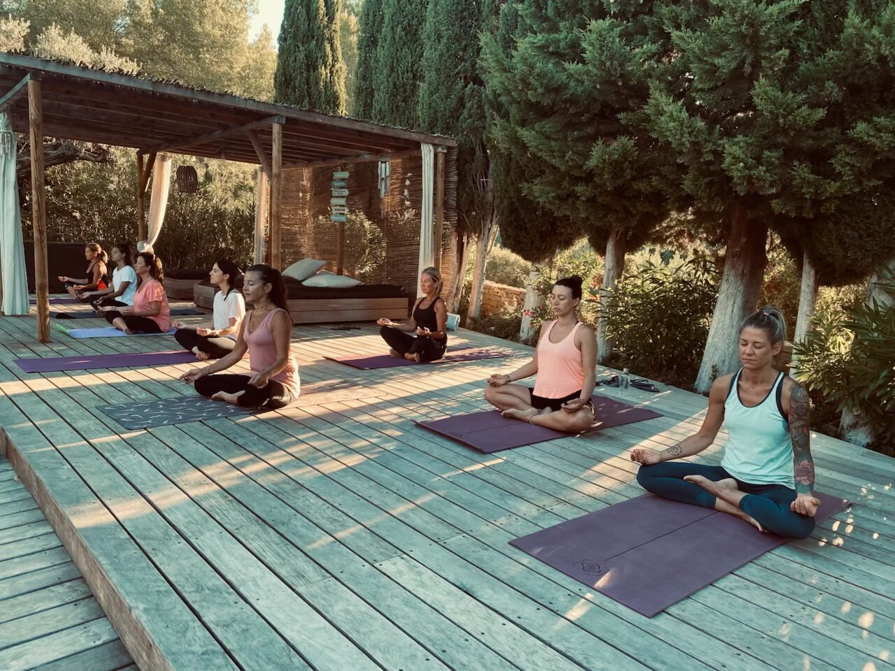 COURS DE YOGALATE