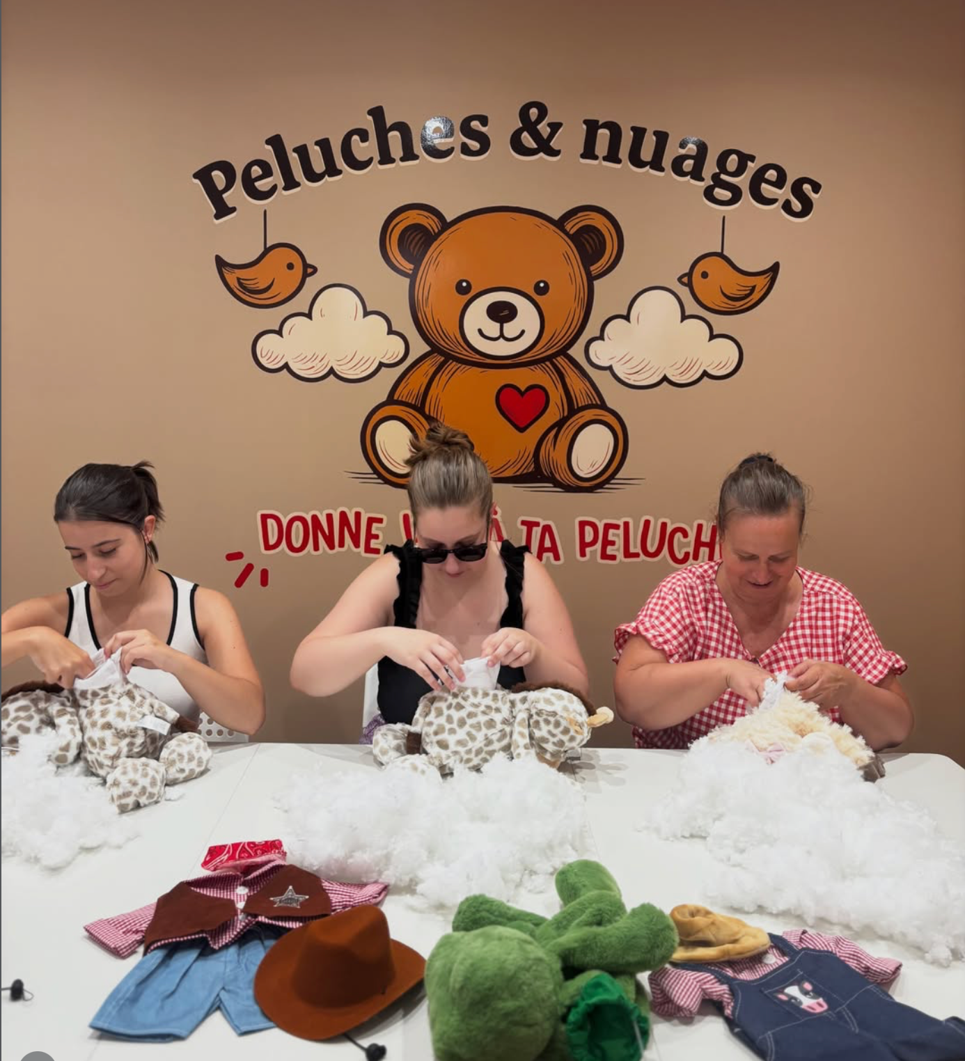 Peluches et nuages fabrique à peluches